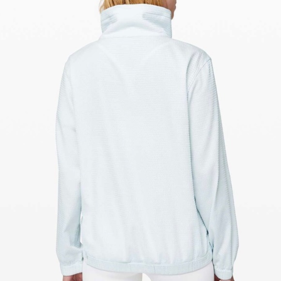 Lululemon Pack Light Pullover in Almost Blue - Picture 2 of 6